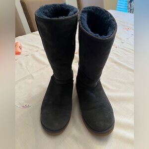 UGG Classic Tall Navy Blue size 9